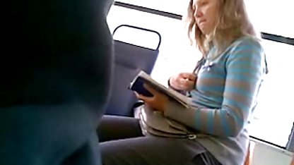 Момичето се българско тийн порно отдаде в две дупки на приятели