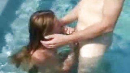 Възрастна лесбийка направо чука sex balgarski право на масата