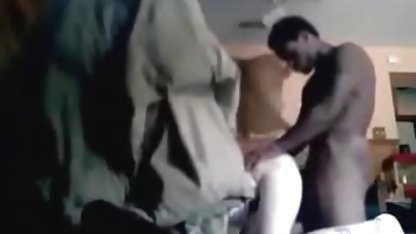 Стройната сладка чука доста добре порно с български и изненадва младия мъж