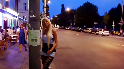 Лана порно клипове български в къси шорти гаси пениса на приятел