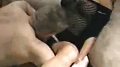Похотливата съседка чука стройна руса кучешка sex balgarki