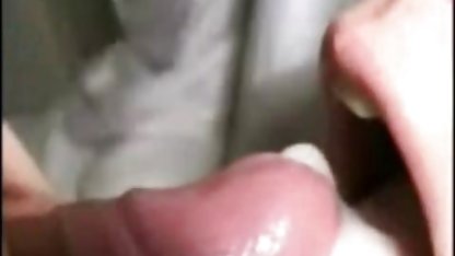 Момичетата показват свирка порно с български на страпони