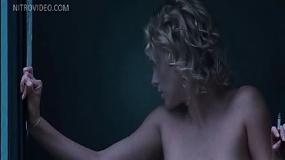 Момиче на български секс камери нудистки плаж демонстрира плешива путка