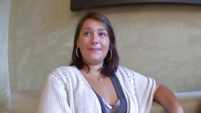 Зърната зряла красавица гадно петел и секс порно български гали себе си